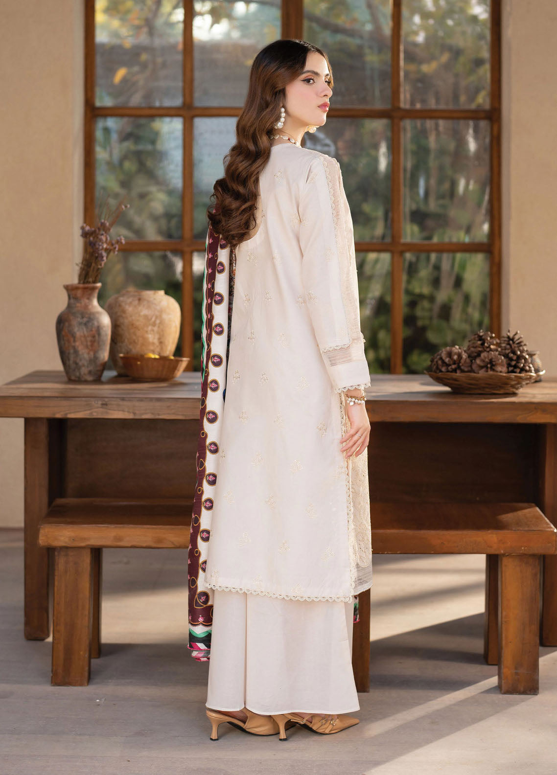 Stella by Mahnur Embroidered Lawn Suit Unstitched 3 Piece D4 B - Luna