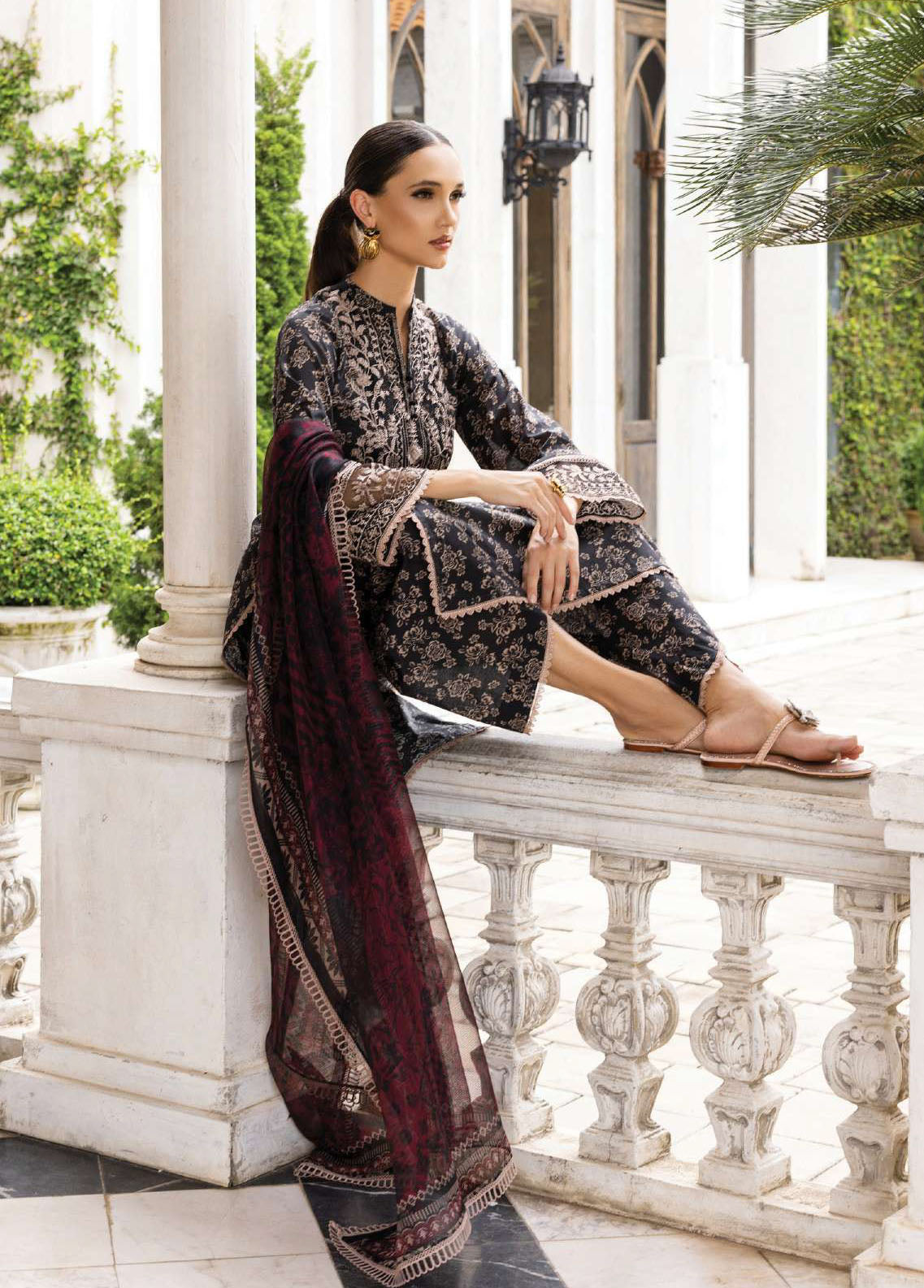 Tahra By Zainab Chottani Unstitched Lawn Collection 2023 Onyx Aura 6A