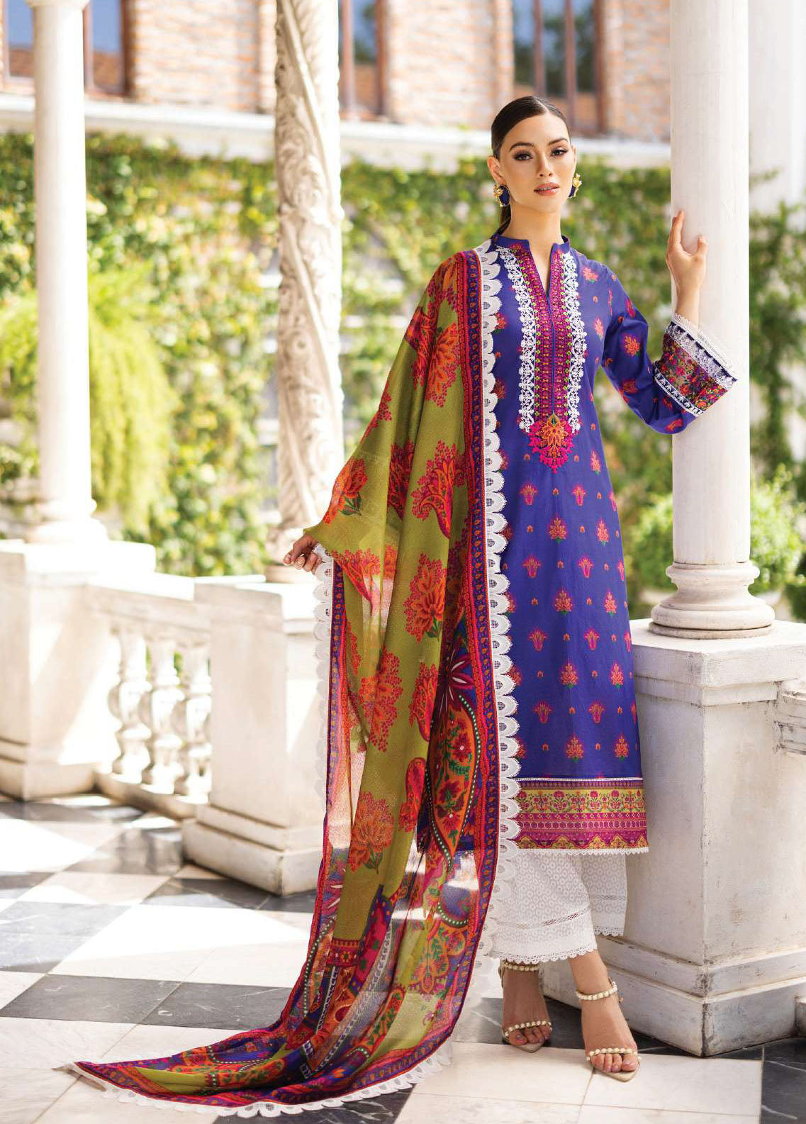 Tahra By Zainab Chottani Unstitched Lawn Collection 2023 Whipsy Lush 8A