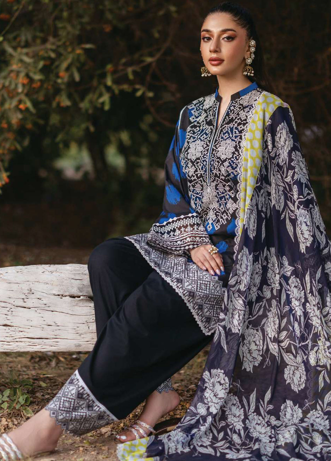 Tahra by Zainab Chottani Unstitched Lawn Collection 2024 10B Freya
