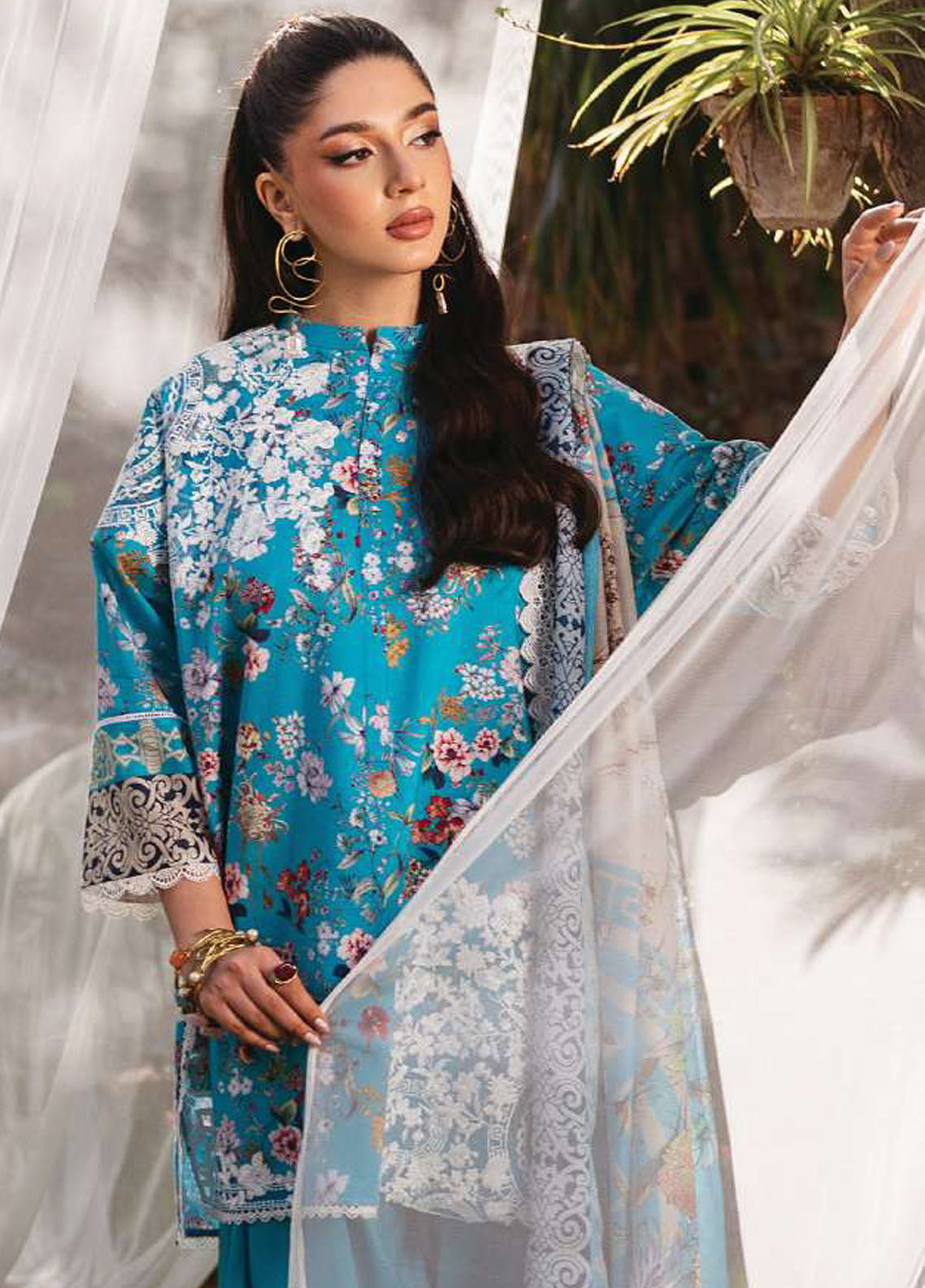 Tahra by Zainab Chottani Unstitched Lawn Collection 2024 2B Beeha