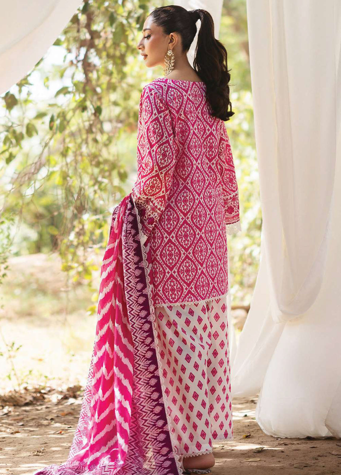 Tahra by Zainab Chottani Unstitched Lawn Collection 2024 4B Leena