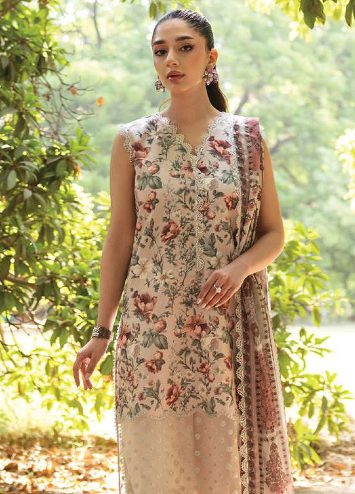 Tahra by Zainab Chottani Unstitched Lawn Collection 2024 5B Samaha