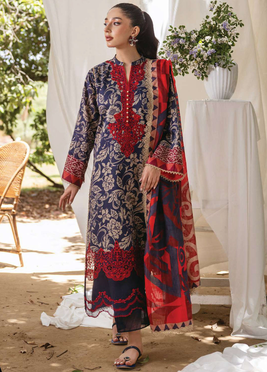 Tahra by Zainab Chottani Unstitched Lawn Collection 2024 7A Tamara