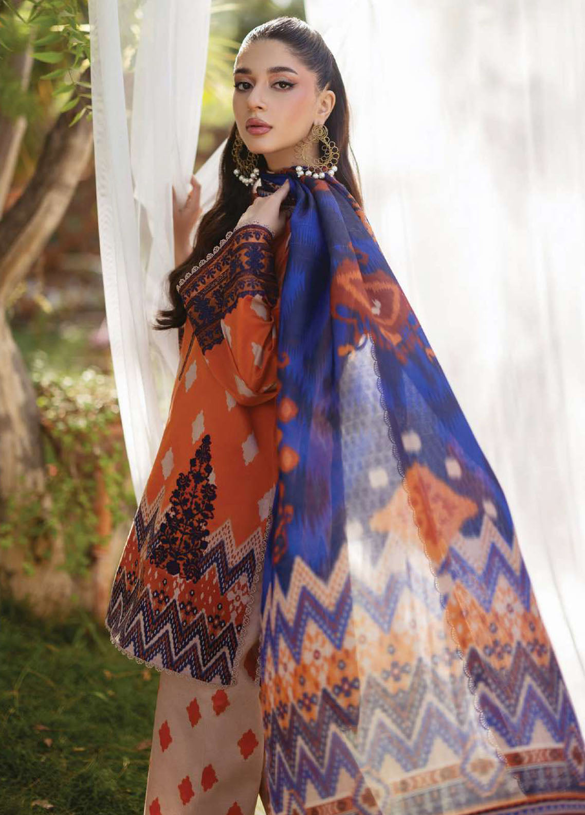 Tahra by Zainab Chottani Unstitched Lawn Collection 2024 8A Liza