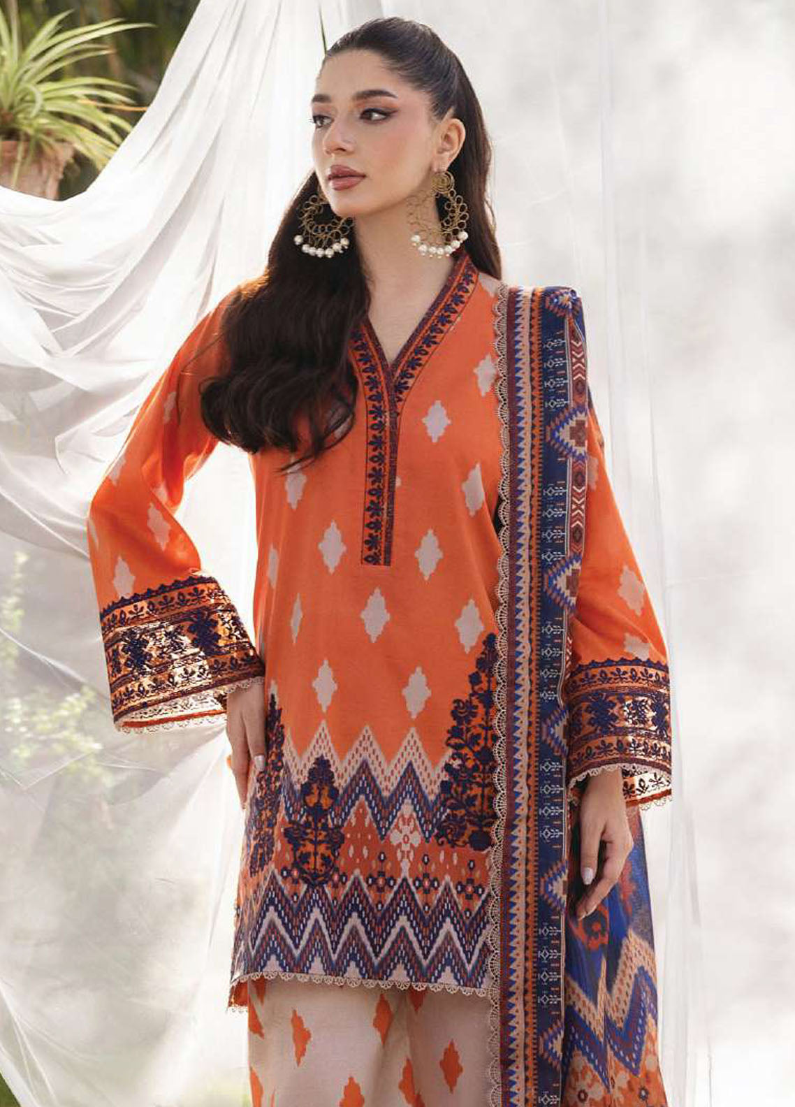 Tahra by Zainab Chottani Unstitched Lawn Collection 2024 8A Liza