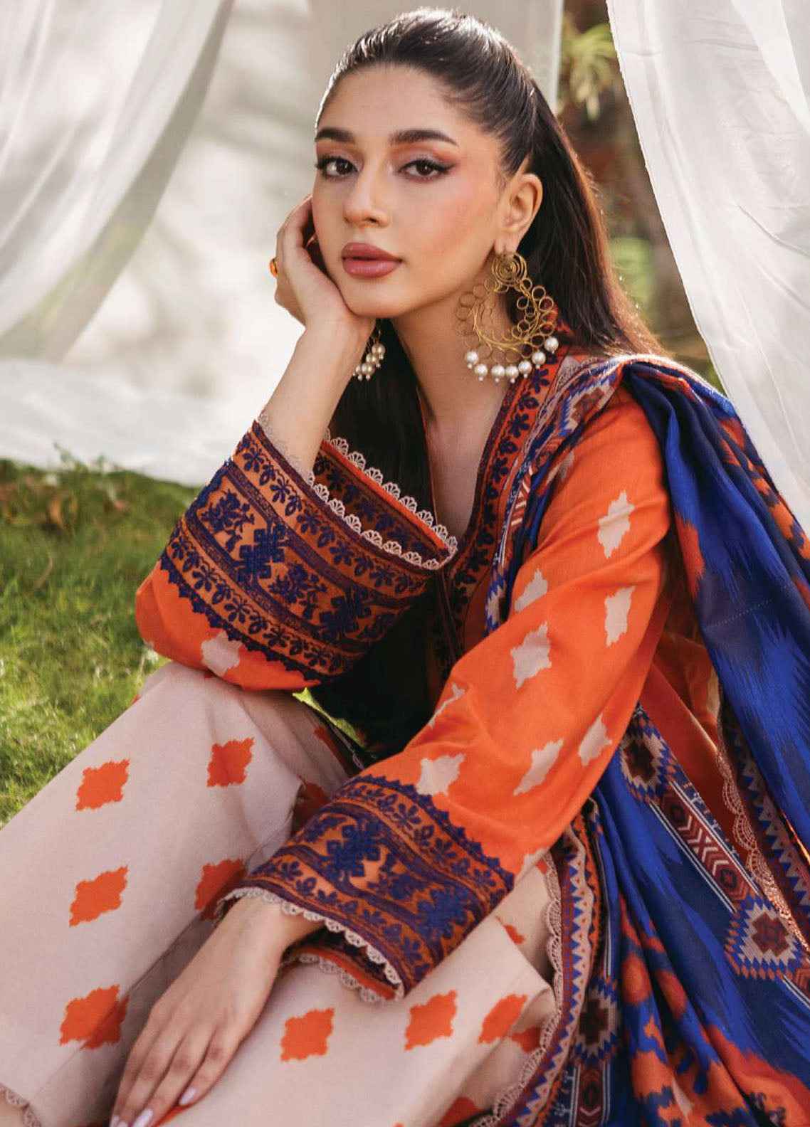 Tahra by Zainab Chottani Unstitched Lawn Collection 2024 8A Liza