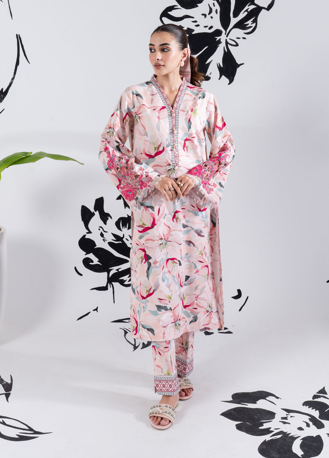 Tana Bana Pret Printed Lawn 2 Piece Suit GLV1-03