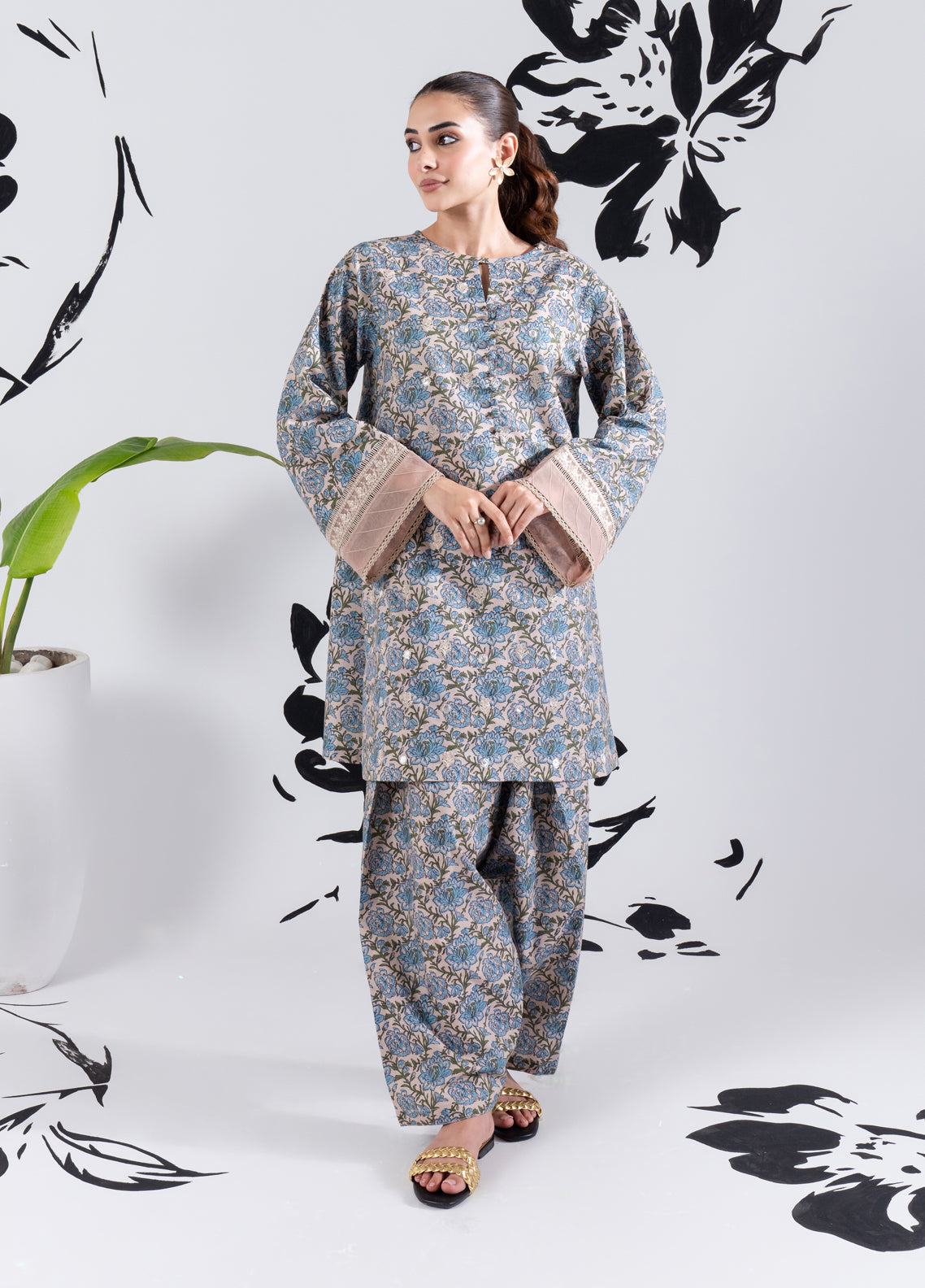 Tana Bana Pret Printed Lawn 2 Piece Suit GLV2-05