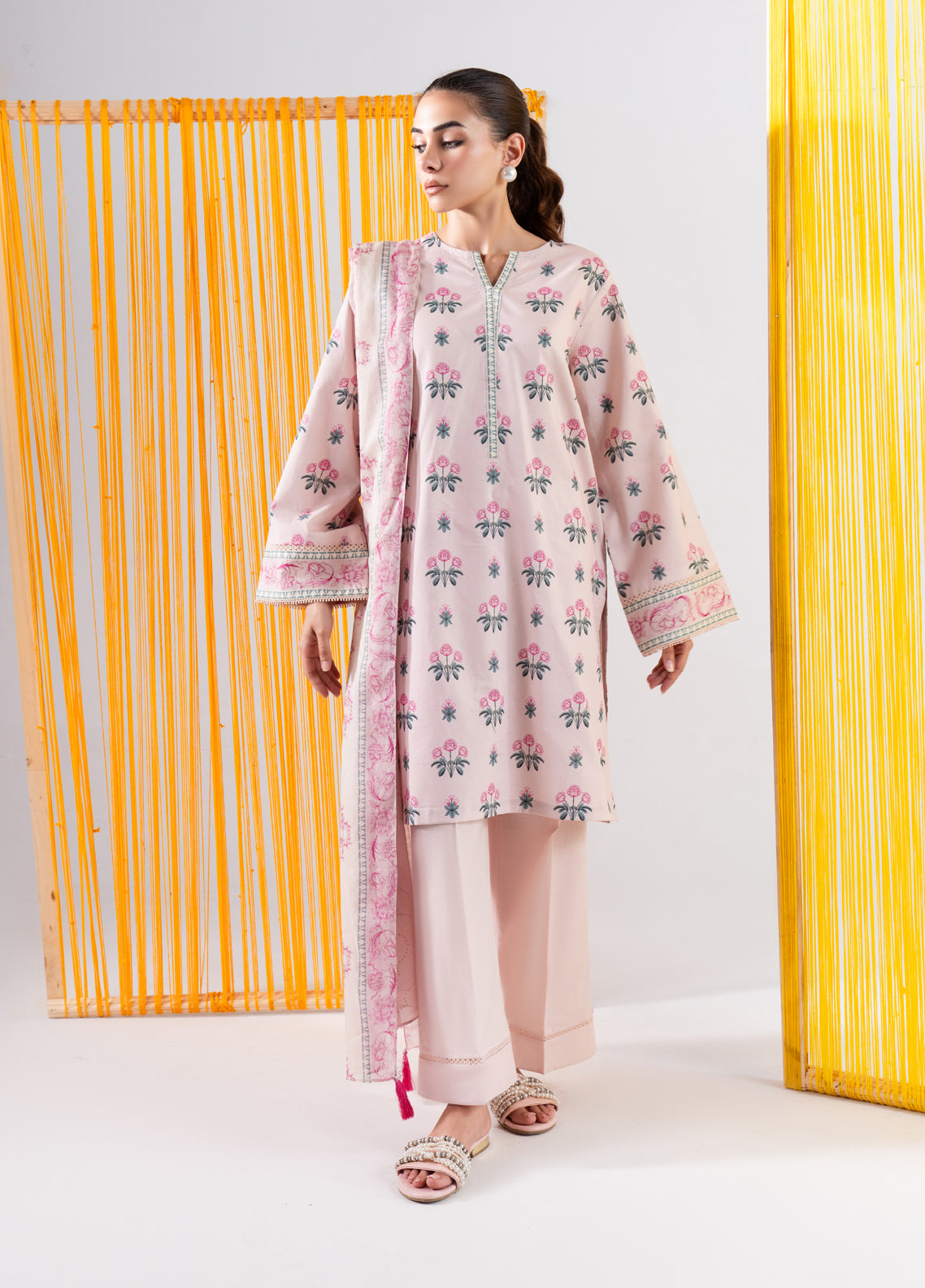 Tana Bana Pret Printed Lawn 3 Piece Suit MLD1-02