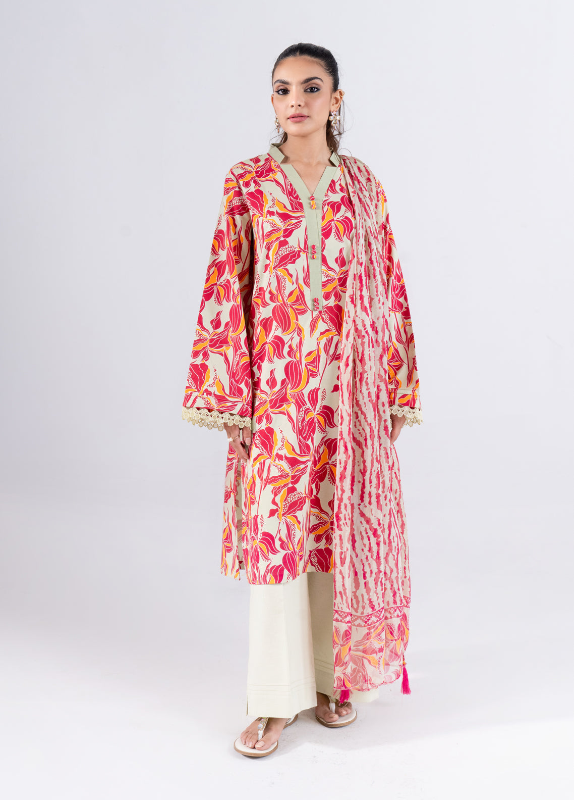 Tana Bana Pret Printed Lawn 3 Piece Suit MLD1-09