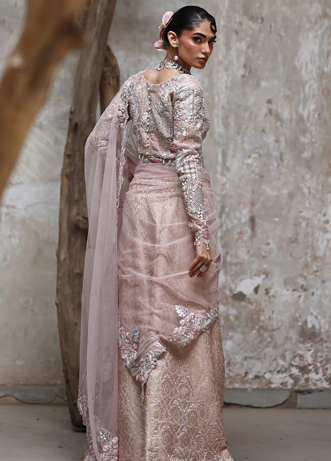 Thread and Motifs Pret Embroidered Organza 3 piece Suit 9124.4