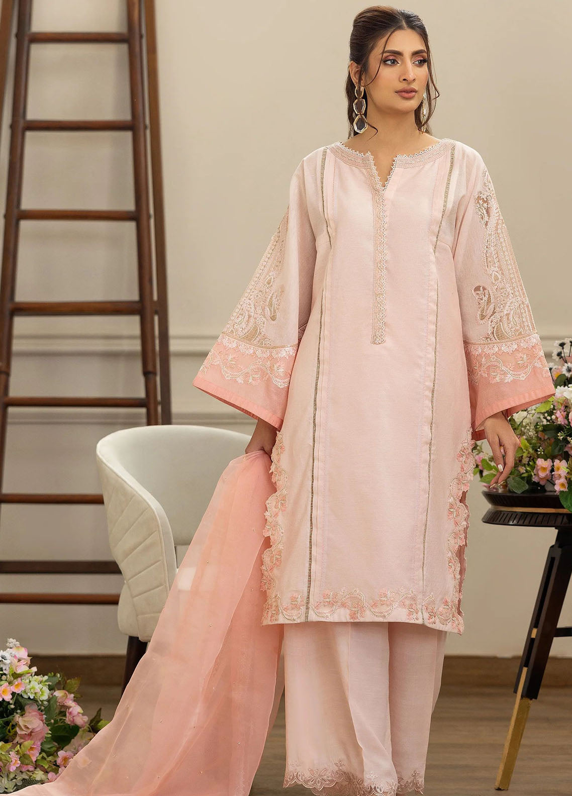 Threads And Motifs Pret Embroidered Chander SIlk 3 Piece Suit 8722