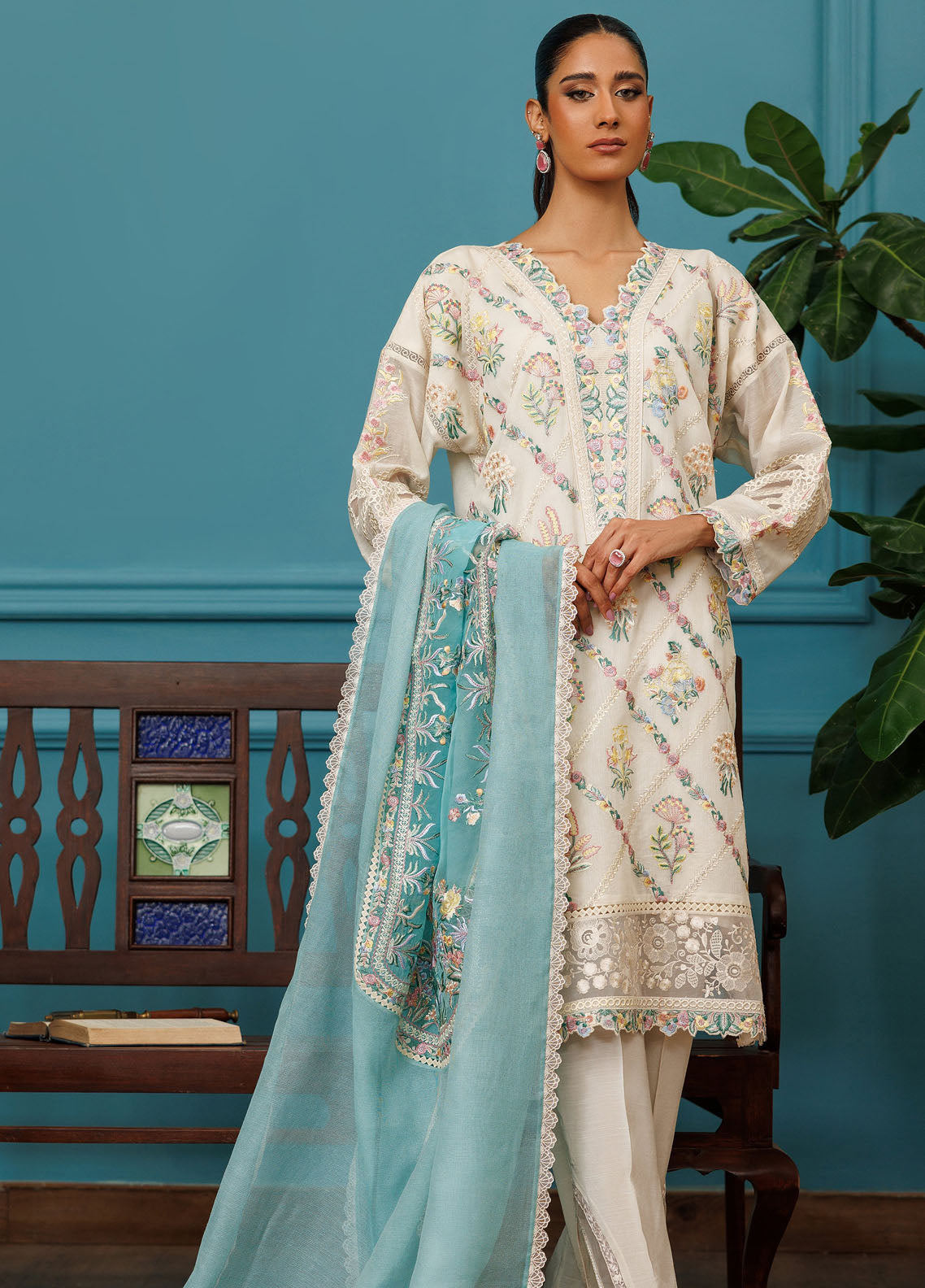 Threads And Motifs Pret Embroidered Chander SIlk 3 Piece Suit 8816