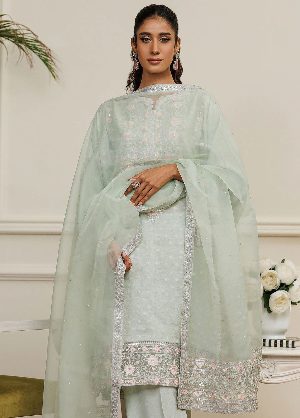 Threads And Motifs Pret Embroidered Jackquard 3 Piece Suit 8828