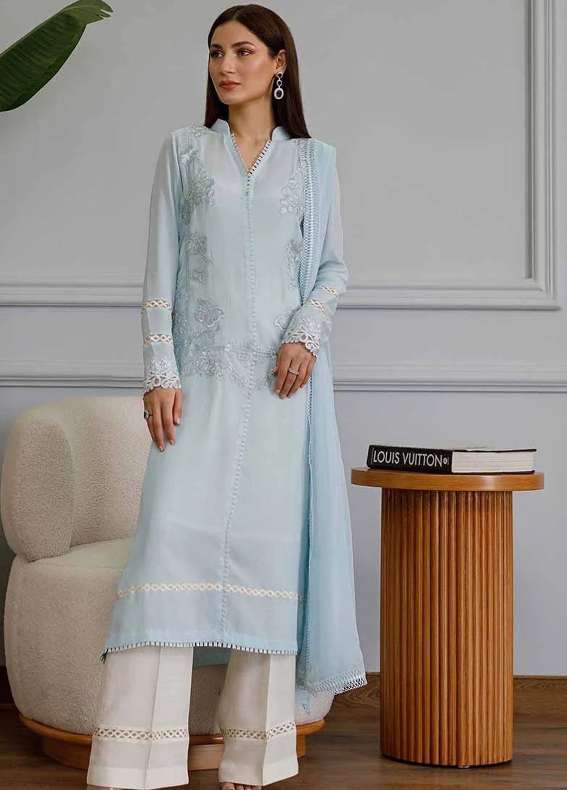 Threads And Motifs Pret Embroidered Silk 3 Piece Suit 8560