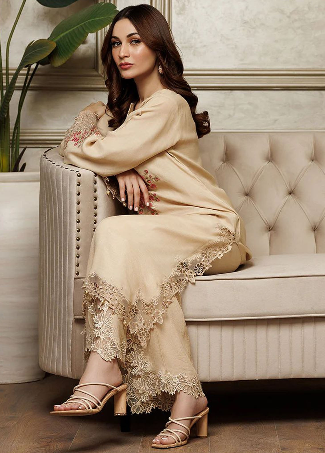 Threads And Motifs Pret Embroidered Silk 3 Piece Suit 8644