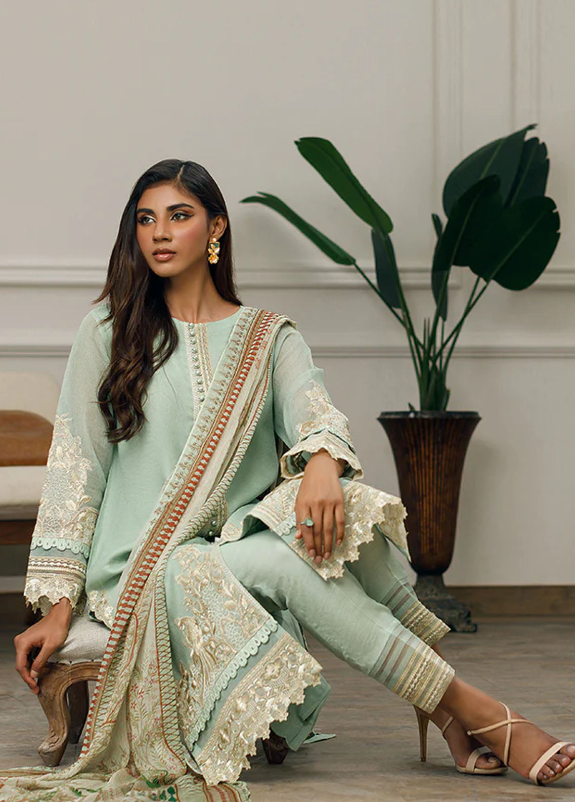 Threads & Motifs Pret Embroidered Khaadi Net 2 Piece Suit 8259