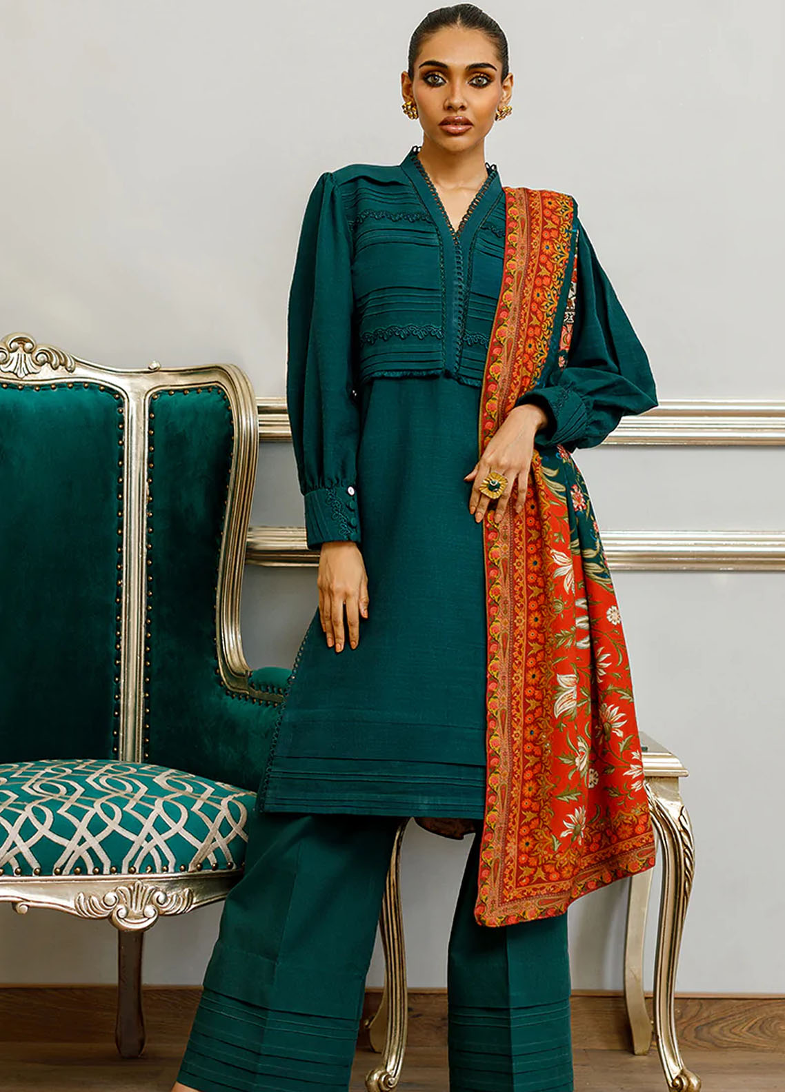 Threads & Motifs Luxury Pret Khaddar 2 Piece Suit THM23RW 8215