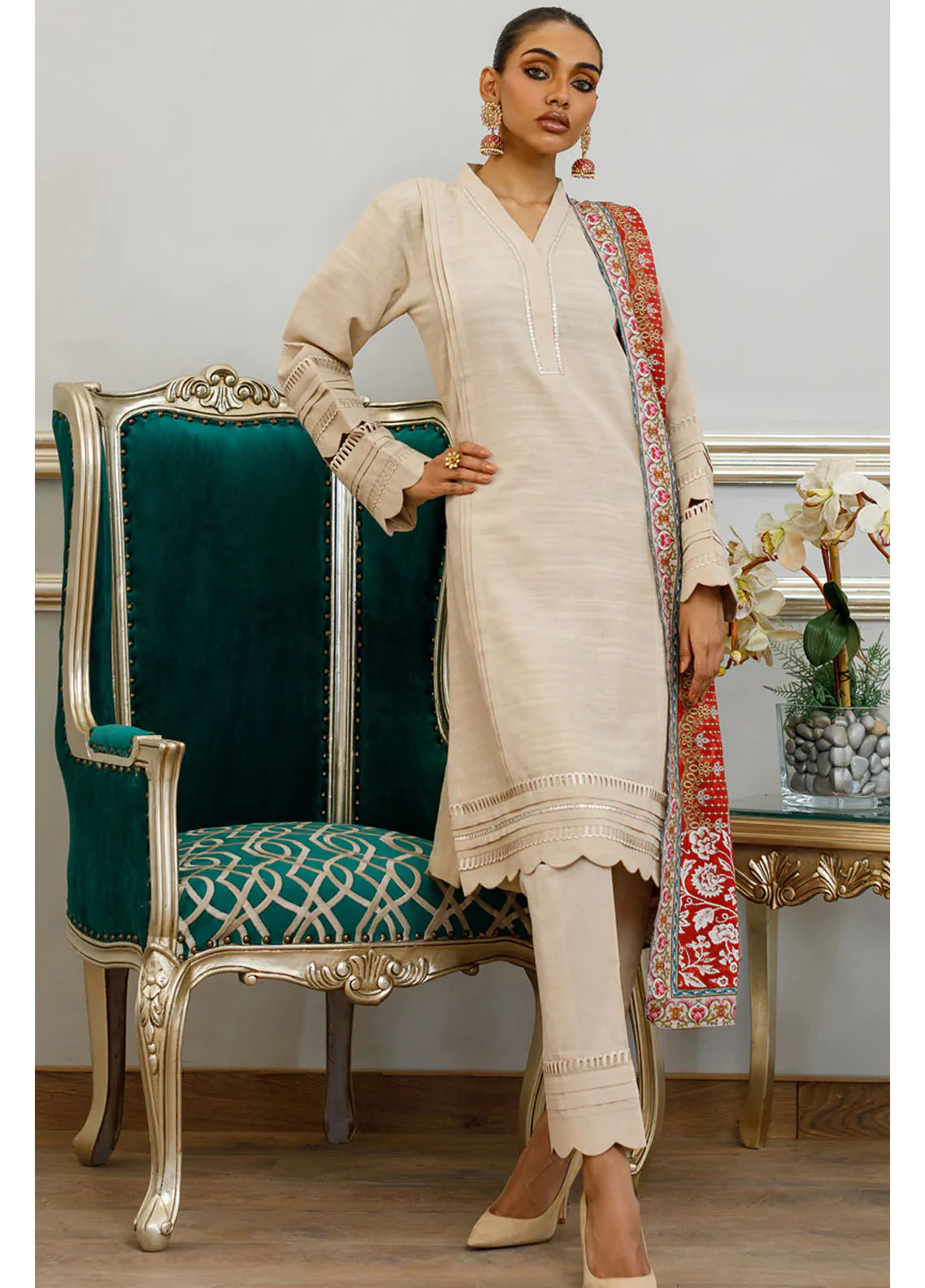 Threads & Motifs Luxury Pret Khaddar 2 Piece Suit THM23RW 8202