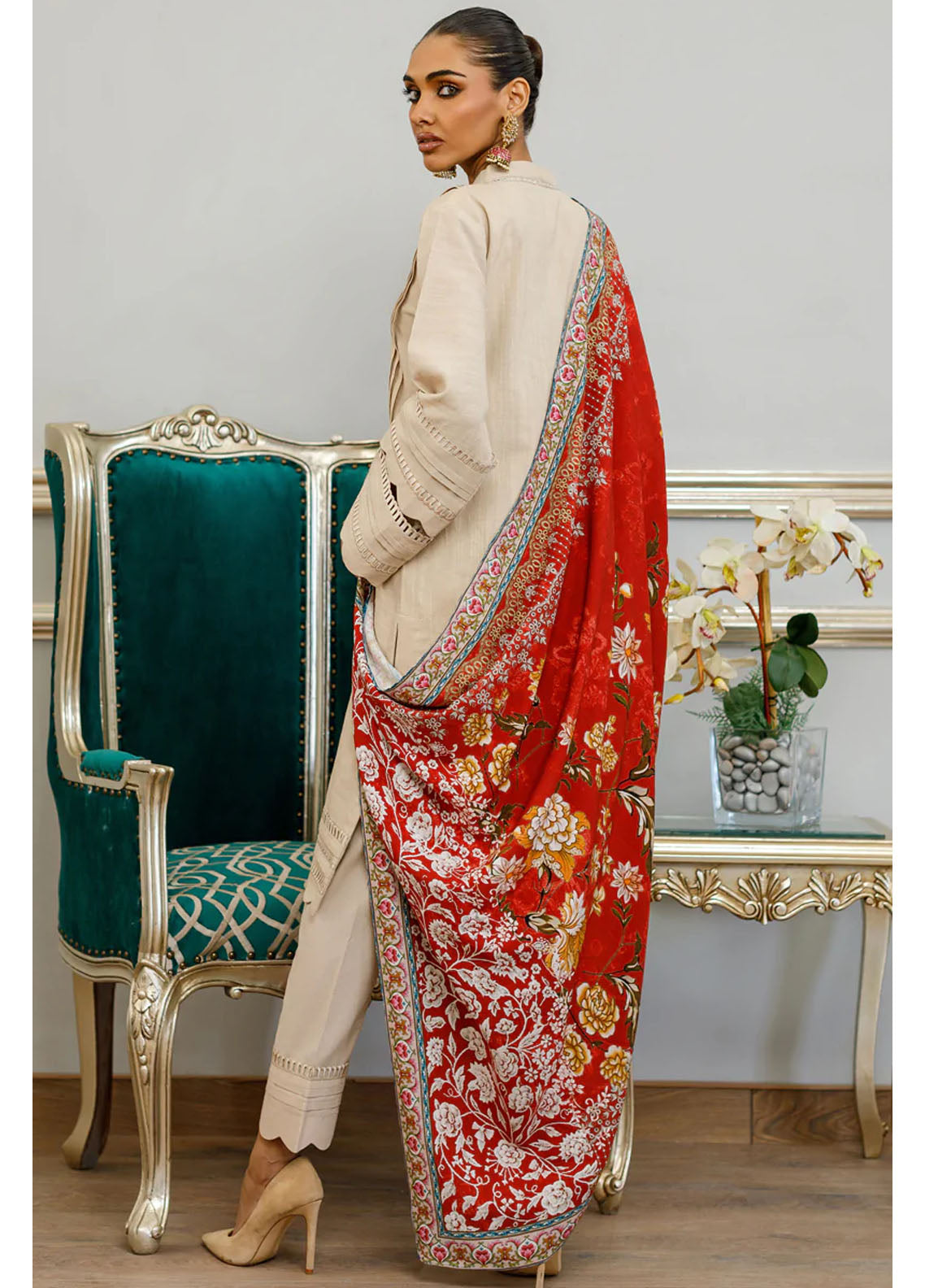 Threads & Motifs Luxury Pret Khaddar 2 Piece Suit THM23RW 8202