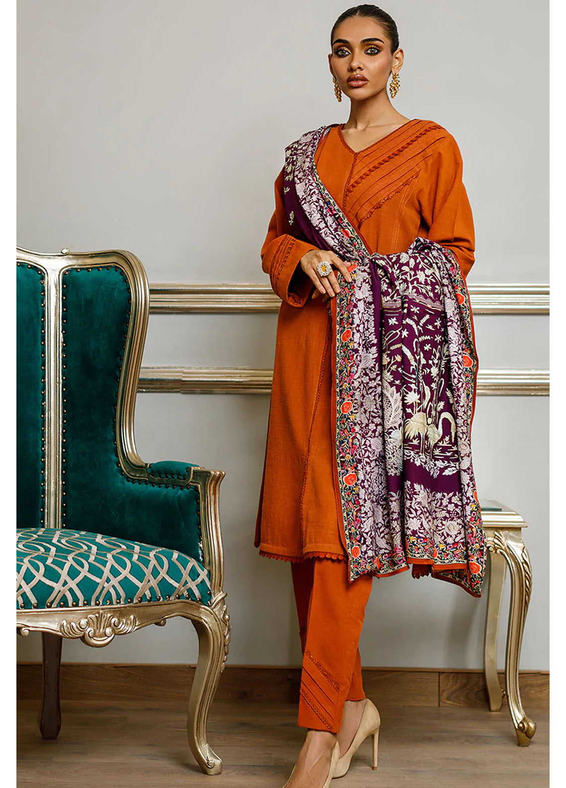 Threads & Motifs Luxury Pret Khaddar 2 Piece Suit THM23RW 8203