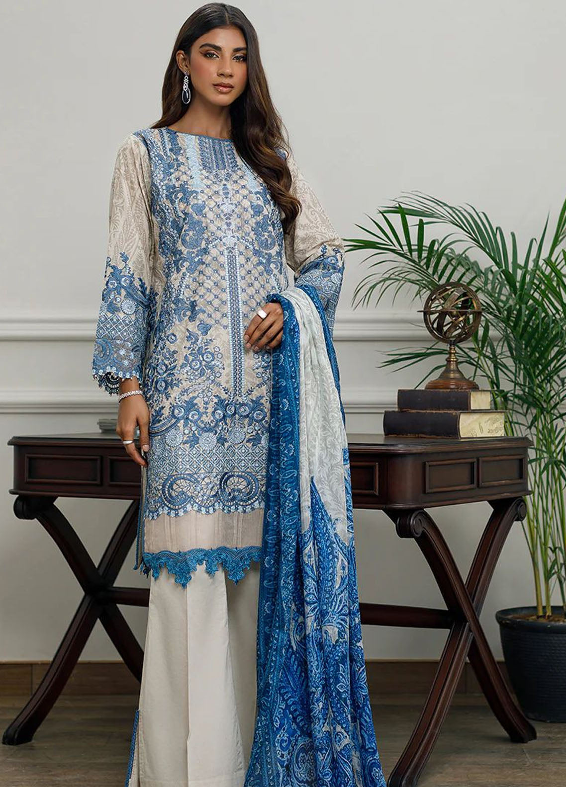 Threads & Motifs Pret Lawn 2 Piece Suit THM23RW 7970.1