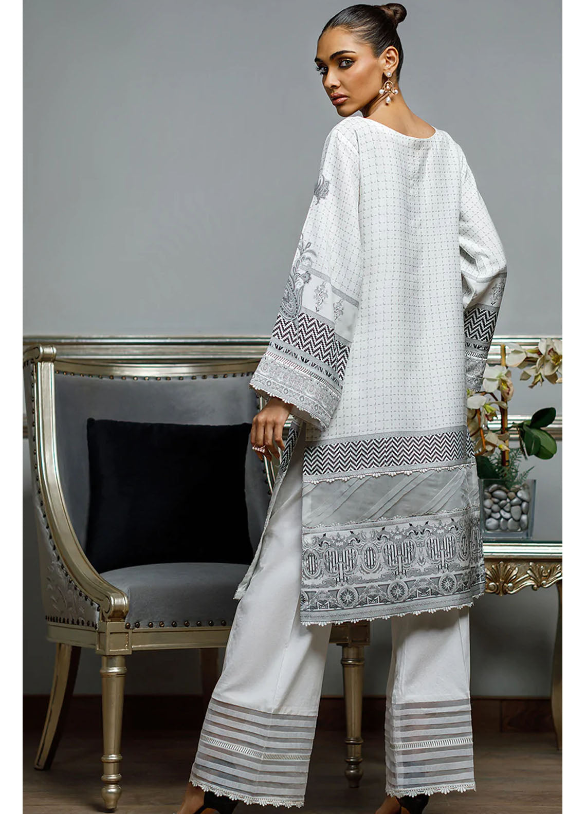 Threads & Motifs Luxury Pret Silk Shirt THM23RW 8048