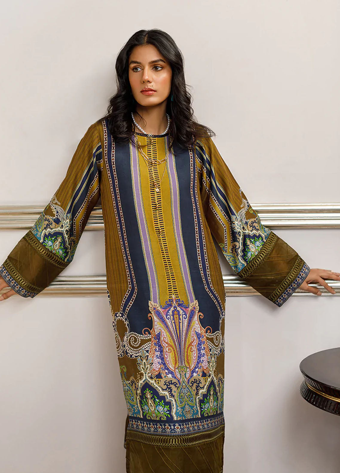 Threads & Motifs Luxury Pret Silk Shirt THM23RW 8216