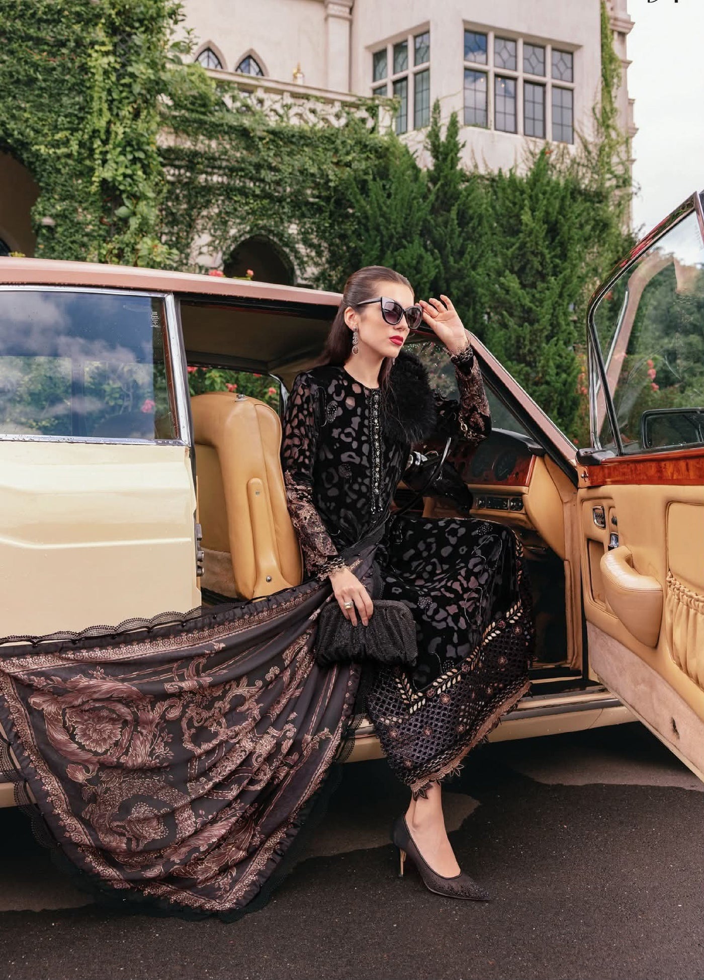 Luxe by Maria B Unstitched Embroidered Velvet 3 Piece MB25LW D1 - Winter Collection