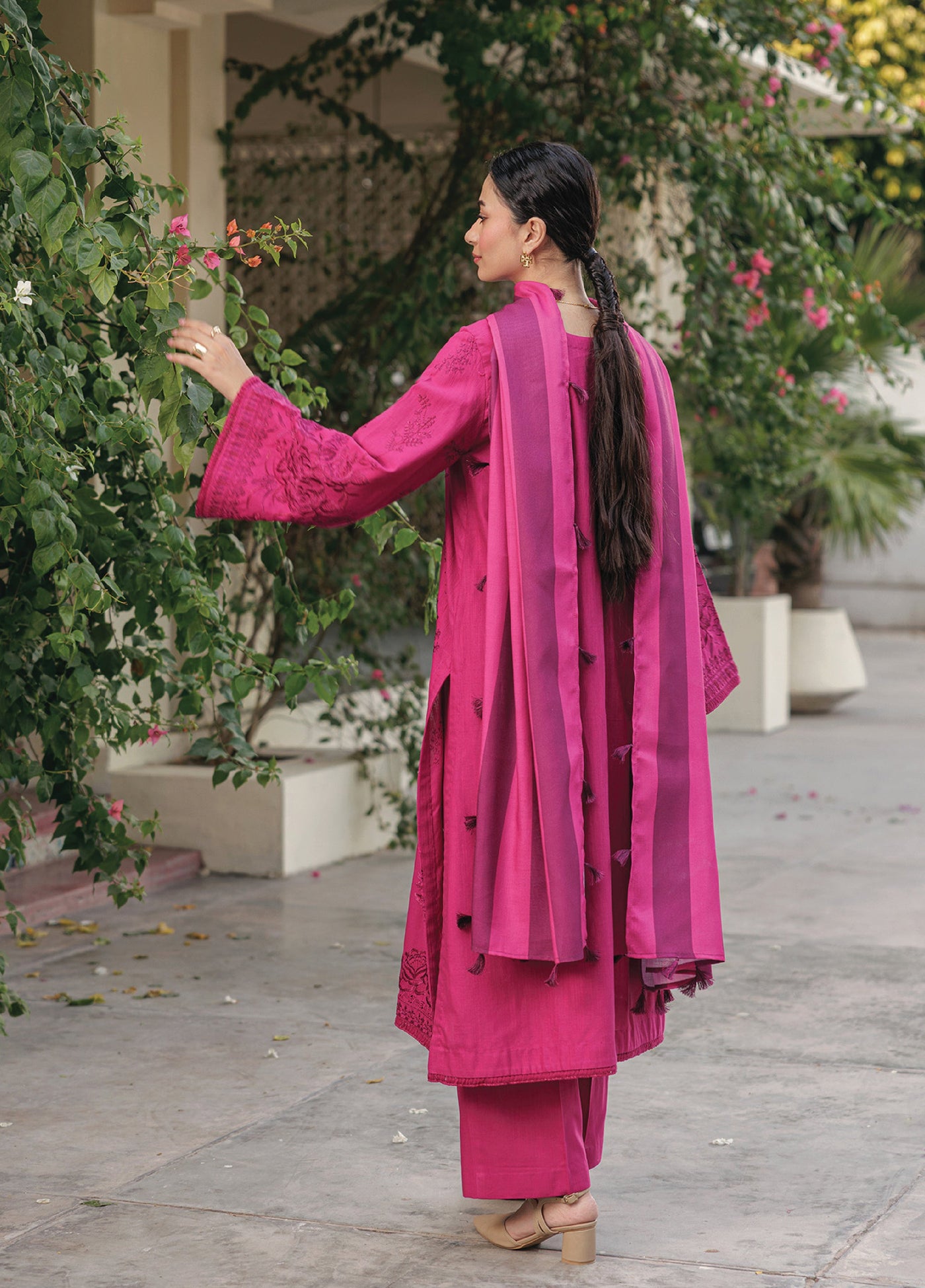 Xenia Unstitched Slub Khaddar Unstitched Embroidered Suits 3 Piece XE25SK D-01 Dureyba - Winter Collection