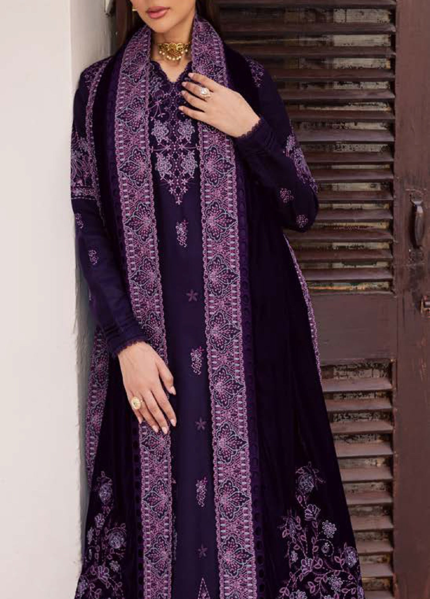 Nureh Exclusive Unstitched Luxury Leather Peach Velvet Shawl Embroidered Suits 3 Piece NU25NS NE-198 - Festive Collection