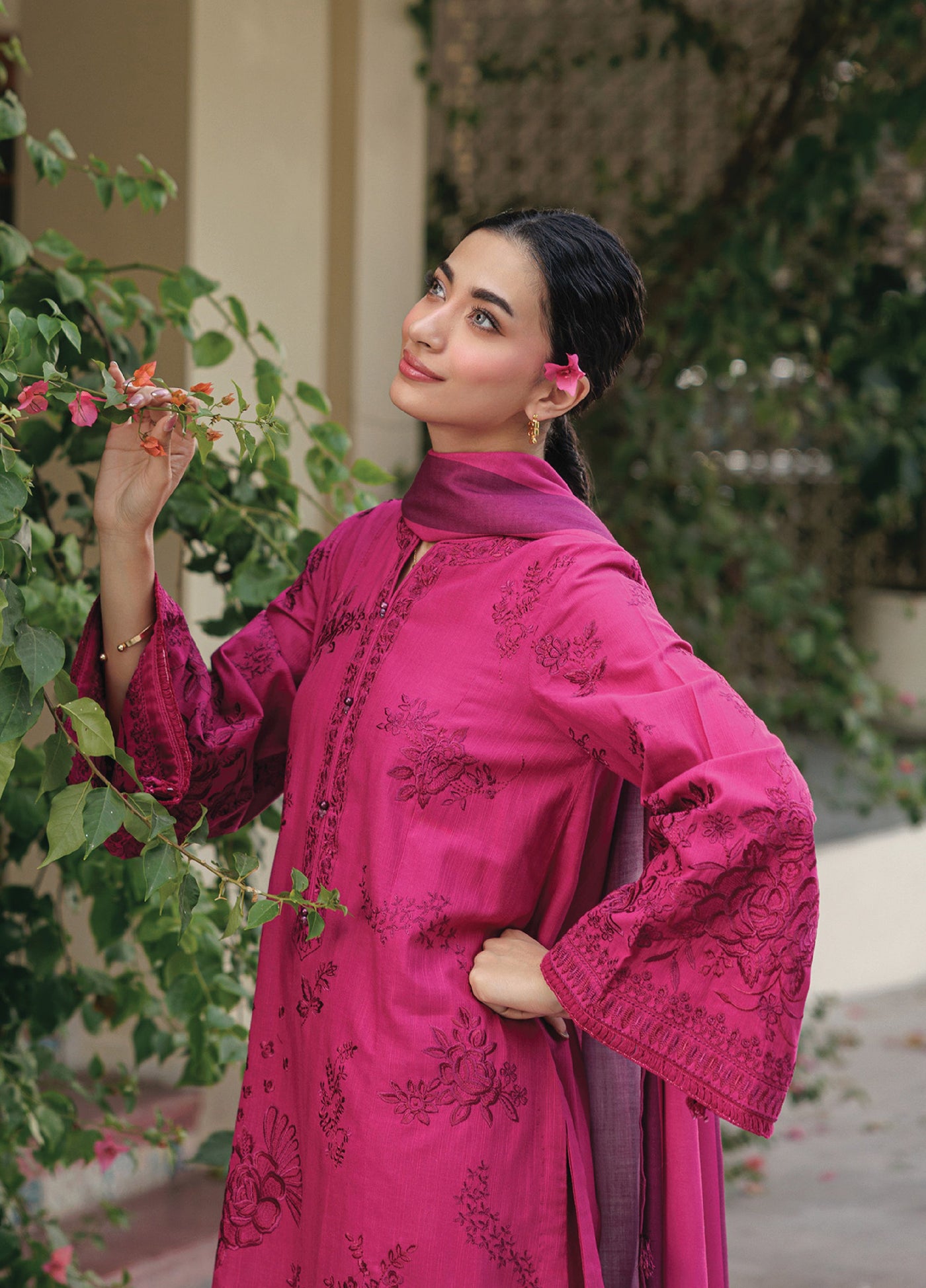 Xenia Unstitched Slub Khaddar Unstitched Embroidered Suits 3 Piece XE25SK D-01 Dureyba - Winter Collection