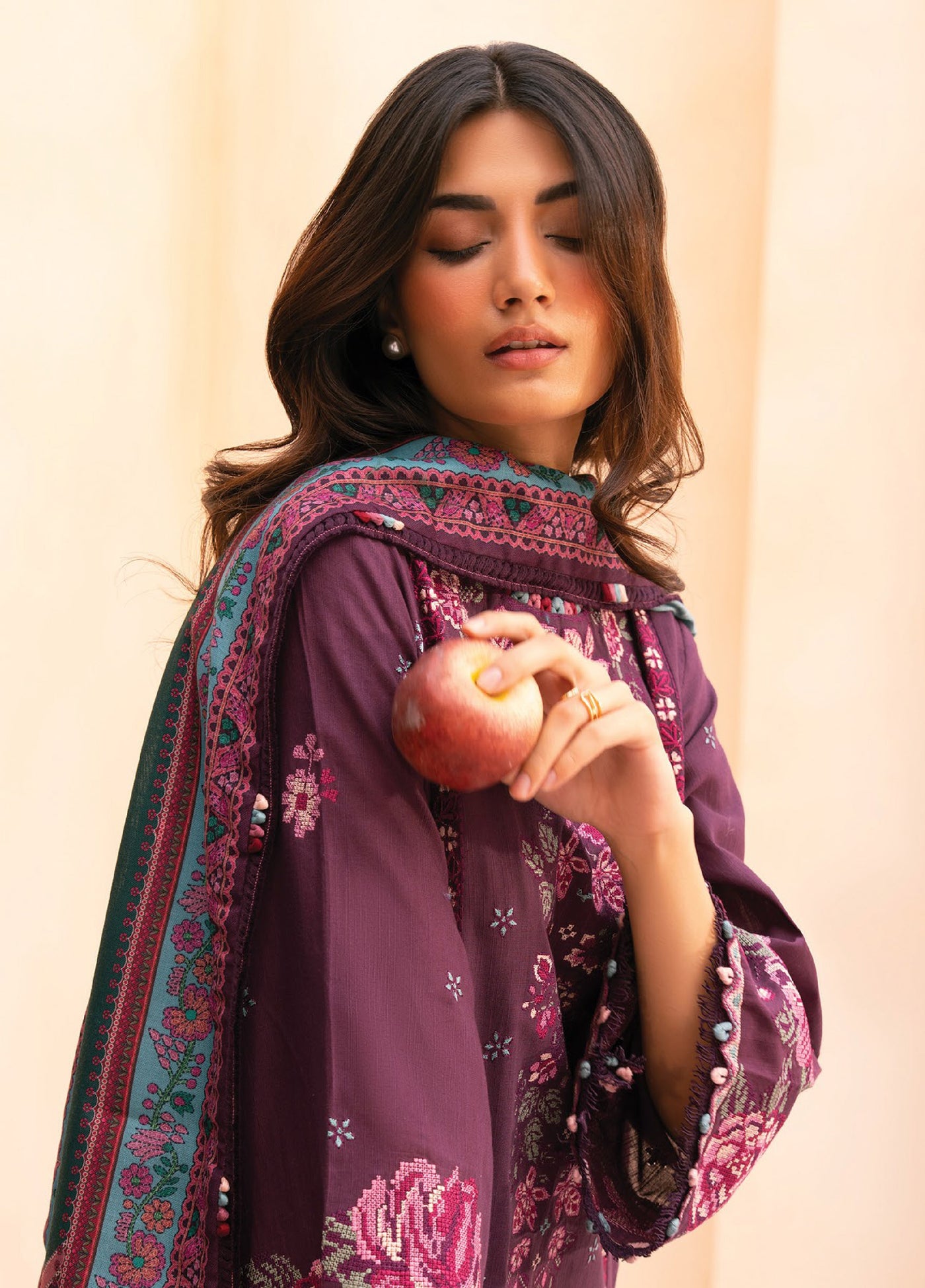 Rang e Khizaan by Xenia Unstitched Khaddar Embroidered Suits 3 Piece XE25SW D-01 AMORA - Winter Collection