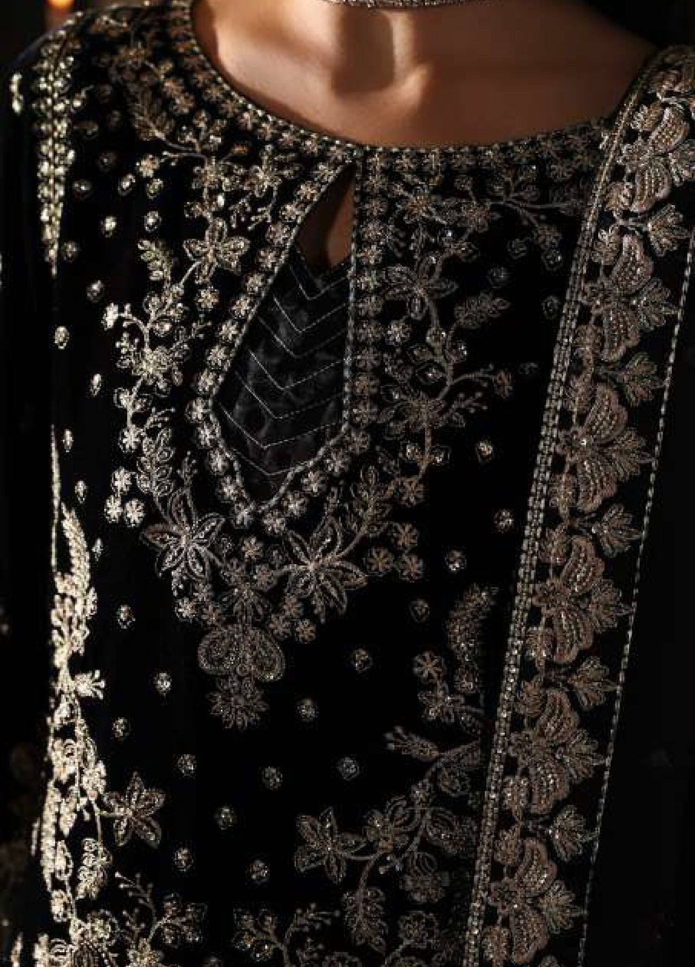 Marais by Gulaal Unstitched Velvet Embroidered 3 Piece Suits GL25VF GL-25-V9 Eclissa - Festive Collection