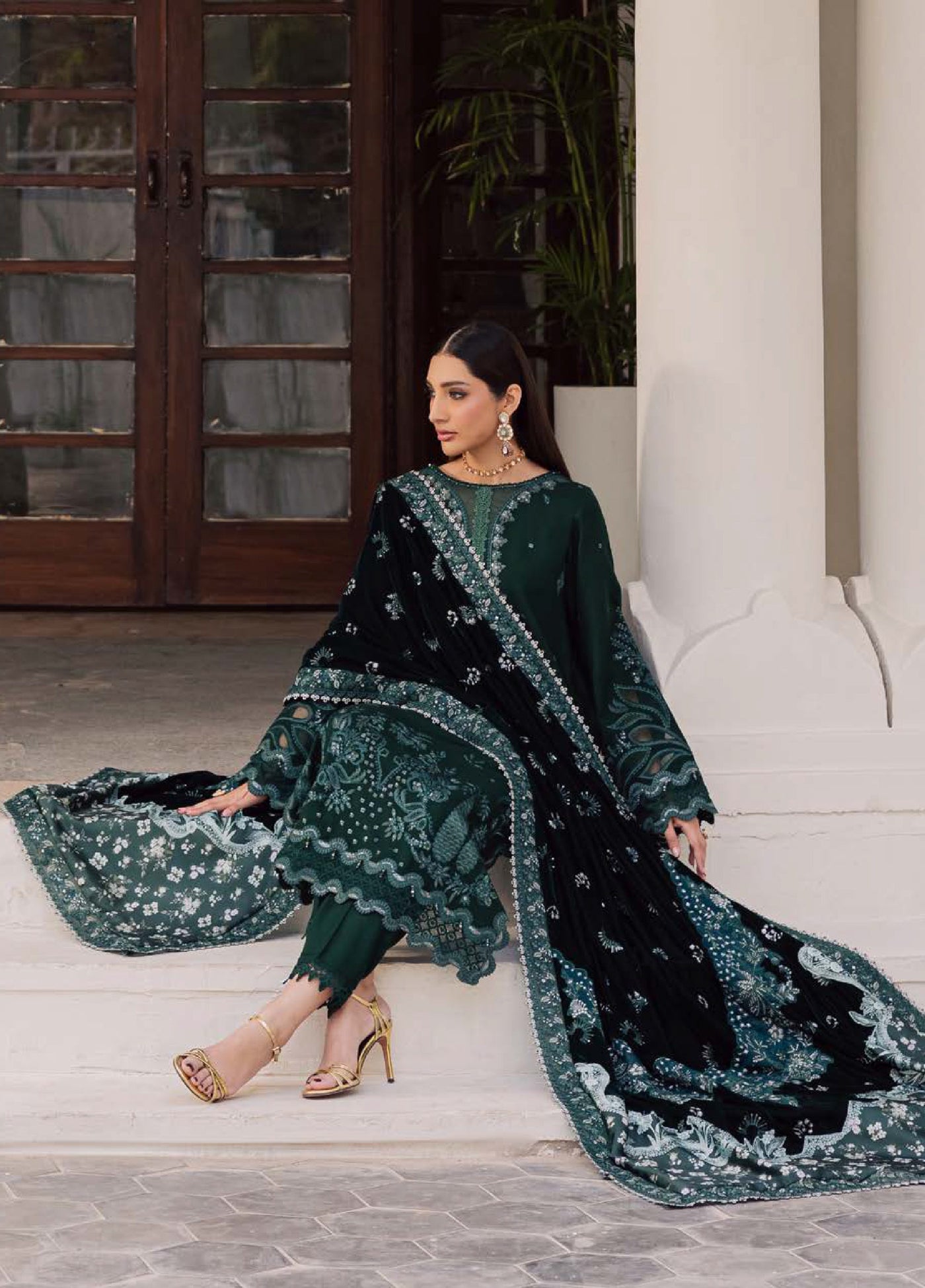 Nureh Exclusive Unstitched Luxury Leather Peach Velvet Shawl Embroidered Suits 3 Piece NU25NS NE-199 - Festive Collection