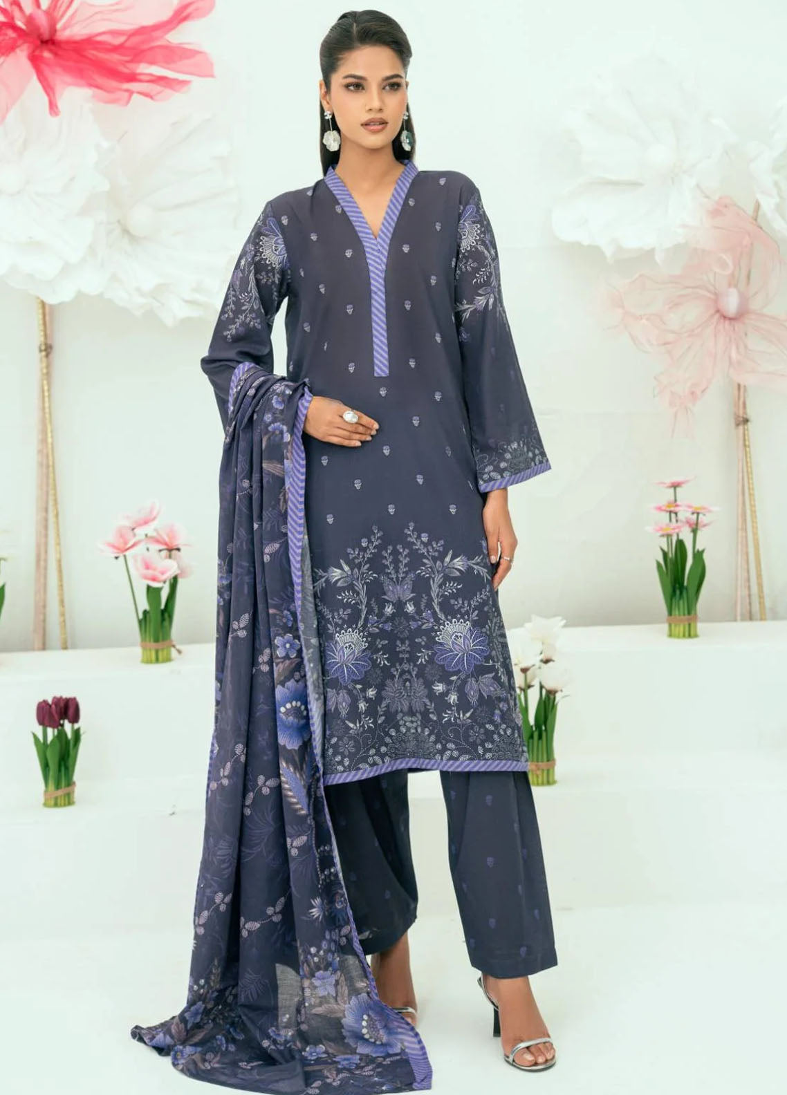 Amal Printed Lawn Suits Unstitched 3 Piece AL25AUS D-19