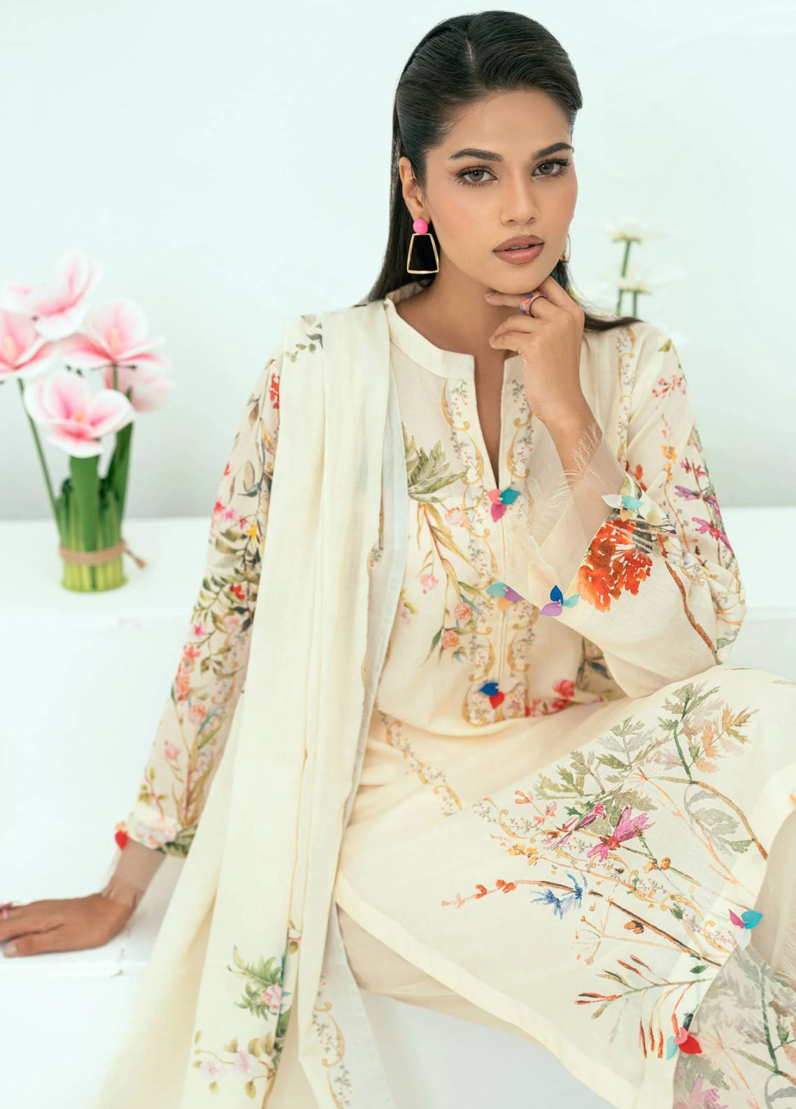 Amal Printed Lawn Suits Unstitched 3 Piece AL25AUS D-6