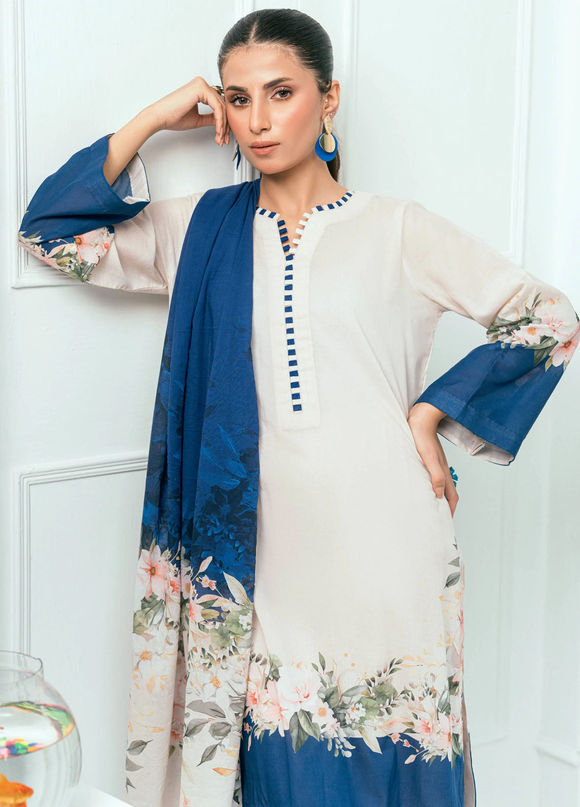 Amal Printed Lawn Suits Unstitched 3 Piece AL25AUS D-9
