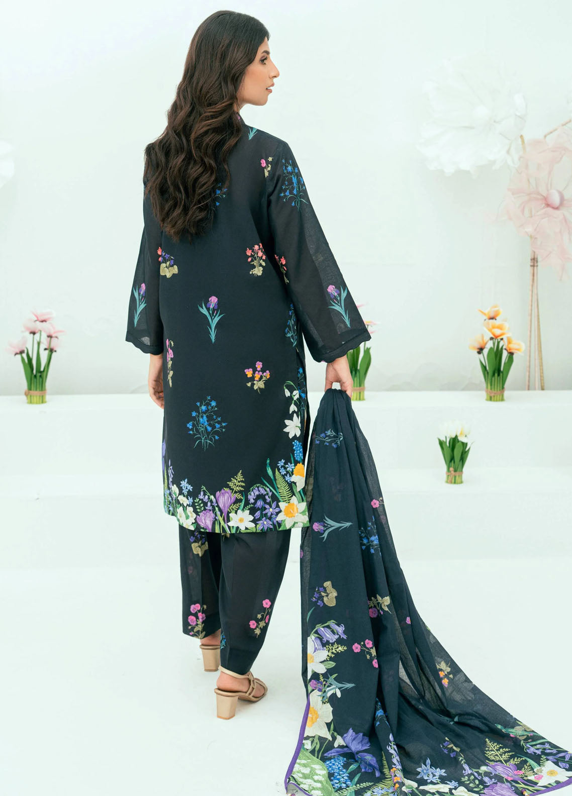 Amal Printed Lawn Suits Unstitched 3 Piece AL25AUS D-13