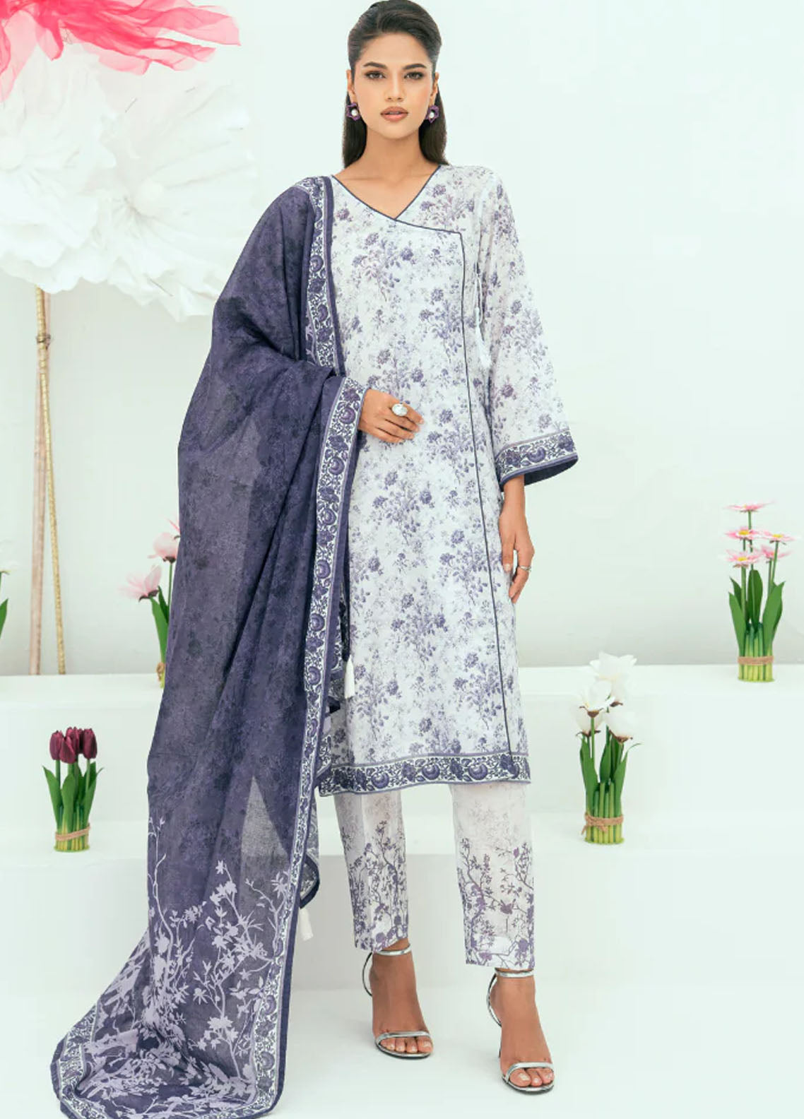 Amal Printed Lawn Suits Unstitched 3 Piece AL25AUS D-17