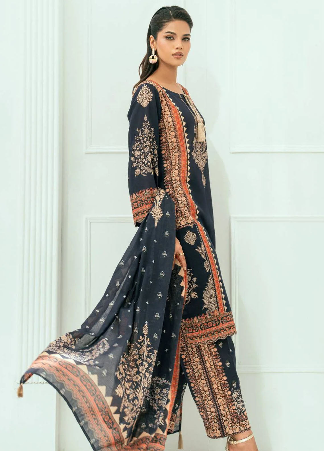 Amal Printed Lawn Suits Unstitched 3 Piece AL25AUS D-8