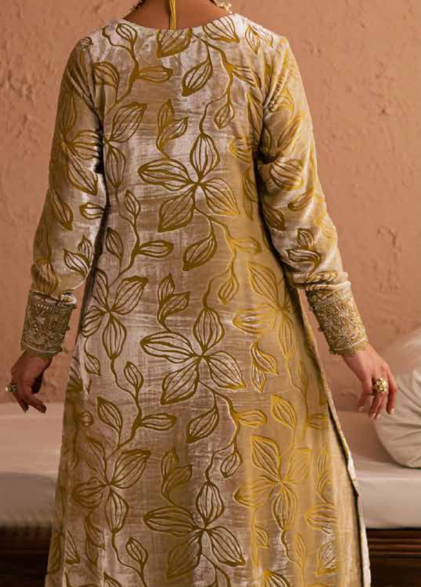 Ballerina by Nureh Unstitched Velvet Palachi Embroidered 3 Piece Suits NU25BV NU2-189 - Festive Collection