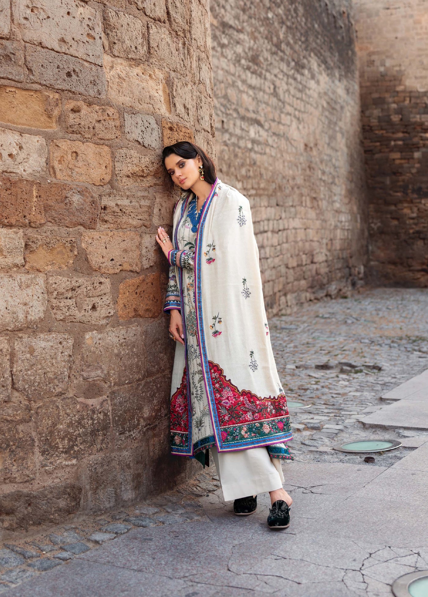 Lueur D Orient by Esmel Unstitched Viscose Suits 3 Piece EML25LW D-01 Ivoria - Winter Collection