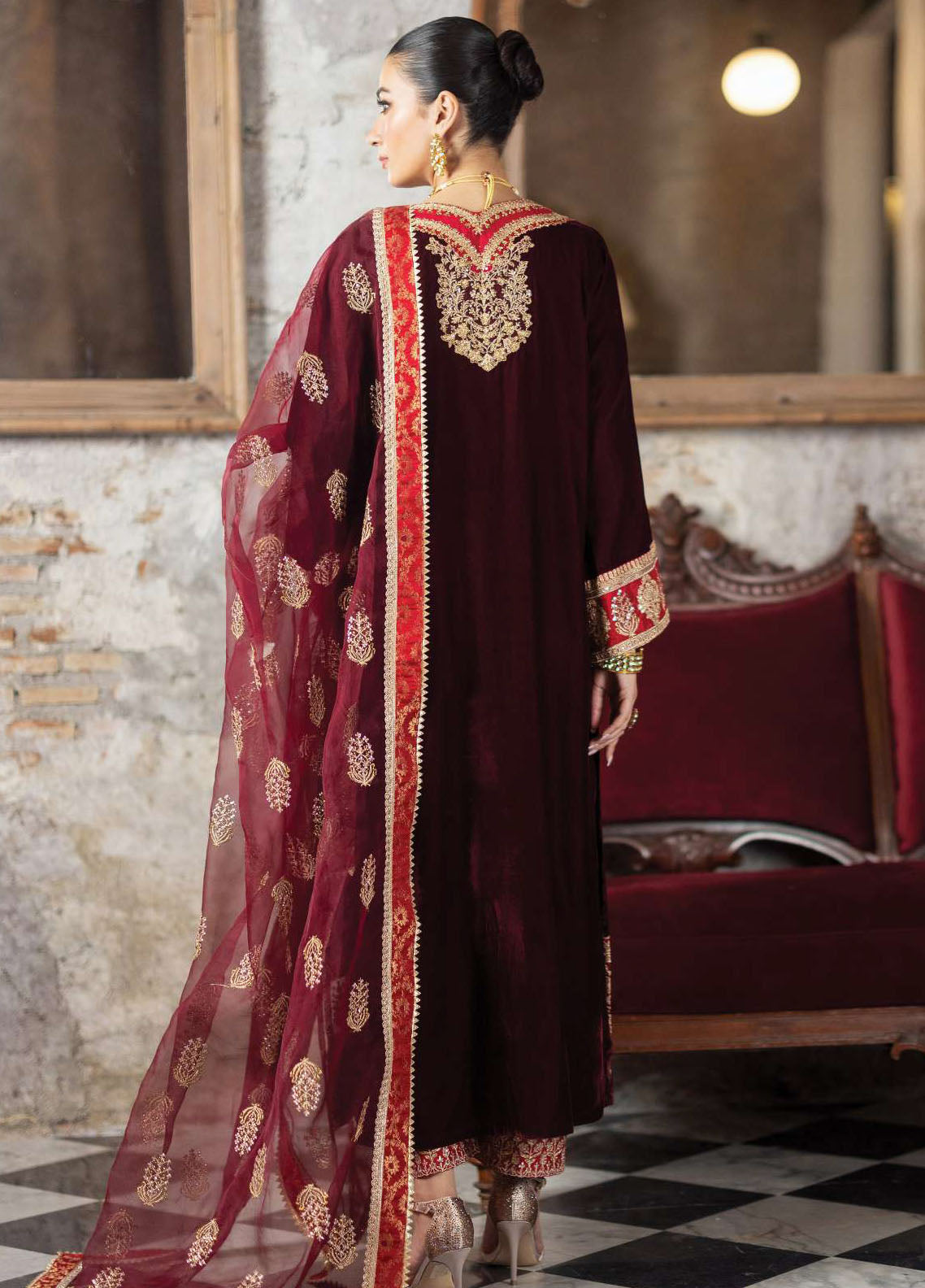 Zainab Chottani Unstitched Velvet Collection 2024 D-07 Neesa