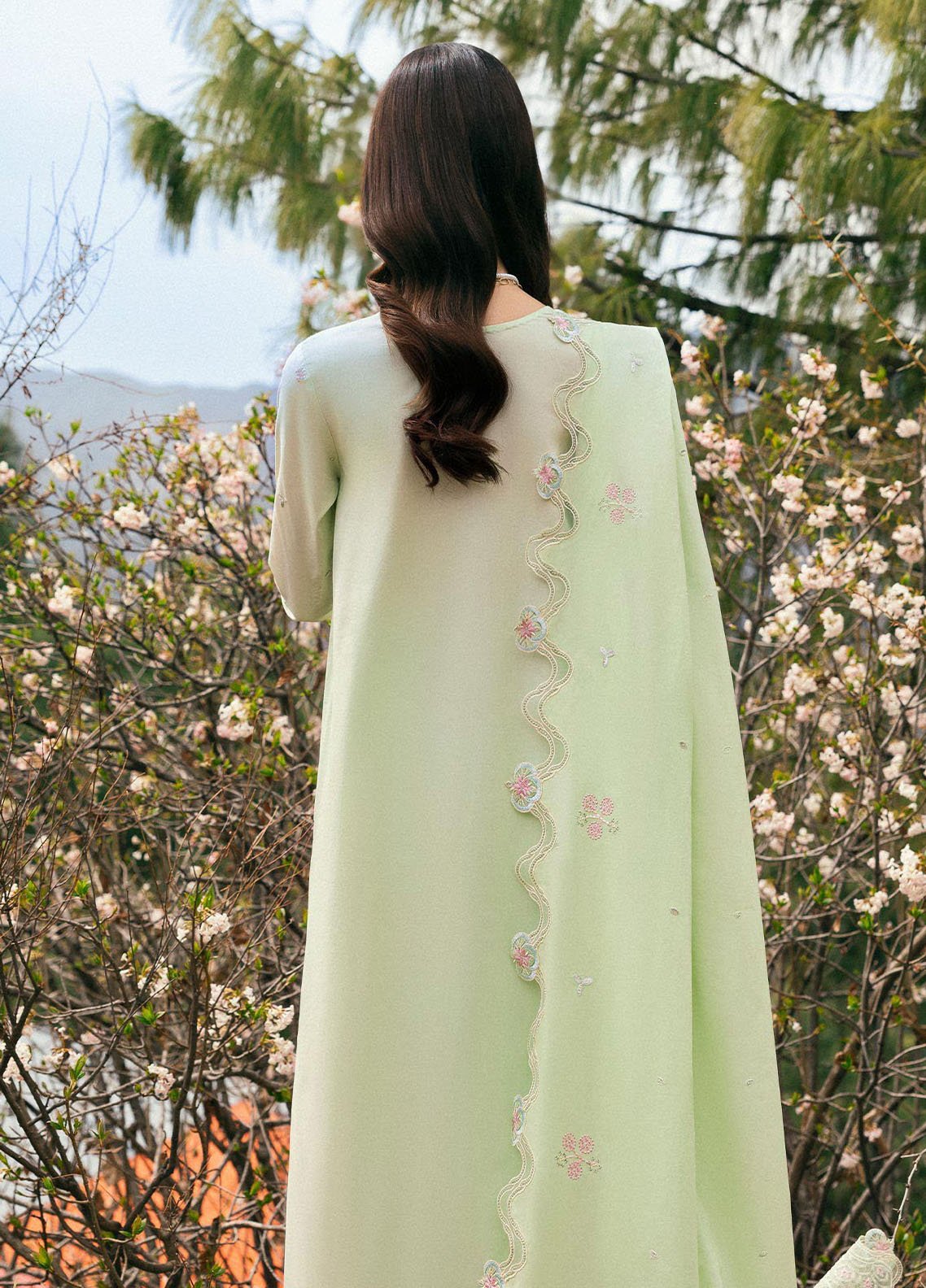 Qlinekari by Qalamkar Embroidered Lawn Suits Unstitched 3 Piece QLM25QK DC-14 Meline