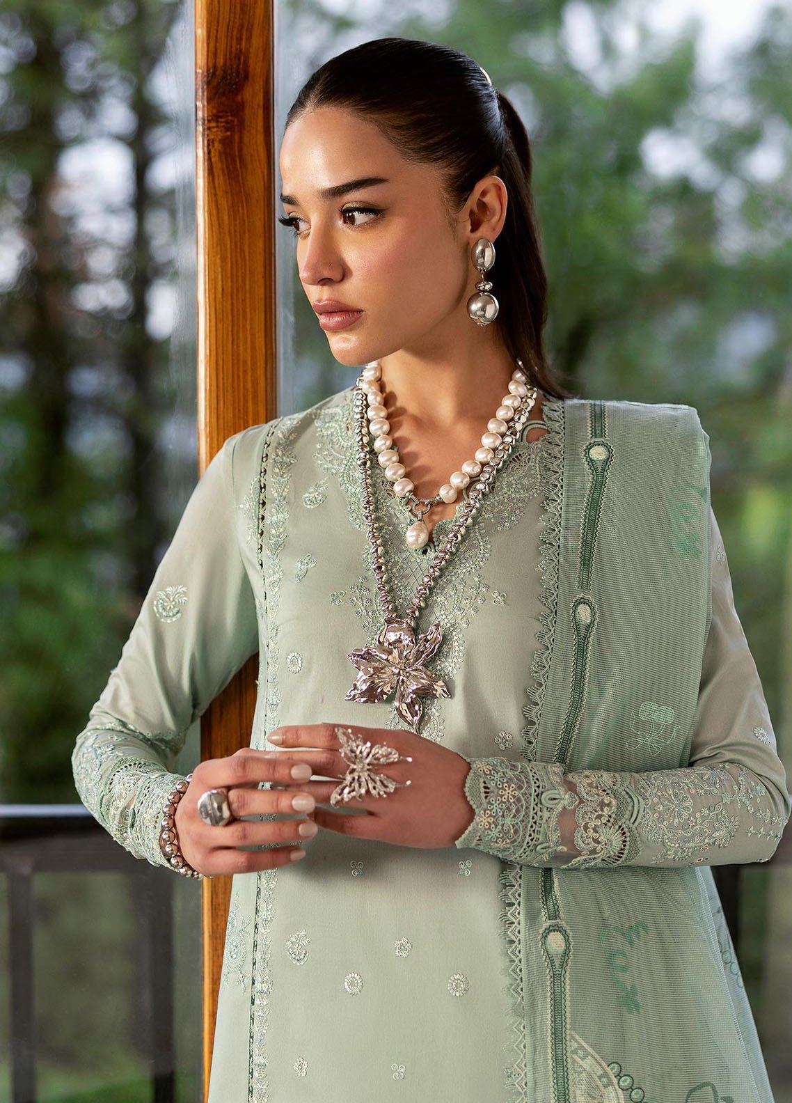 Qlinekari by Qalamkar Embroidered Lawn Suits Unstitched 3 Piece QLM25QK DC-15 Elira