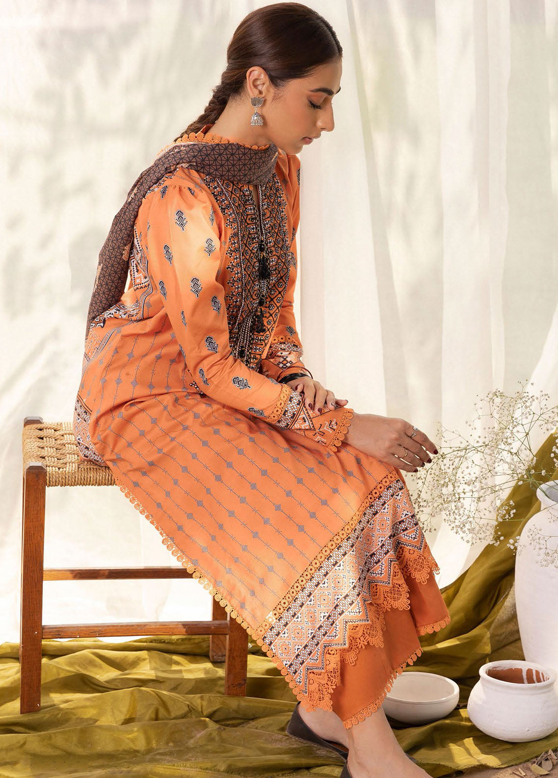Aabyaan Prints Unstitched Lawn Collection 2023 AP-03 Amira