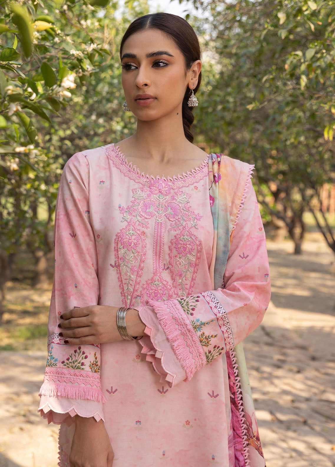 Aabyaan Prints Unstitched Lawn Collection 2023 AP-04 Elmas