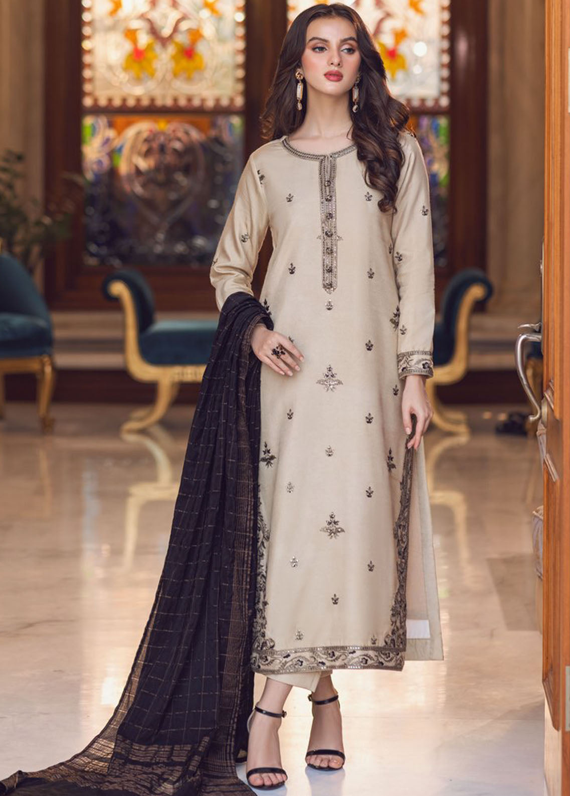 Asim Jofa Essential Unstitched Lawn Collection 2023 AJP-13